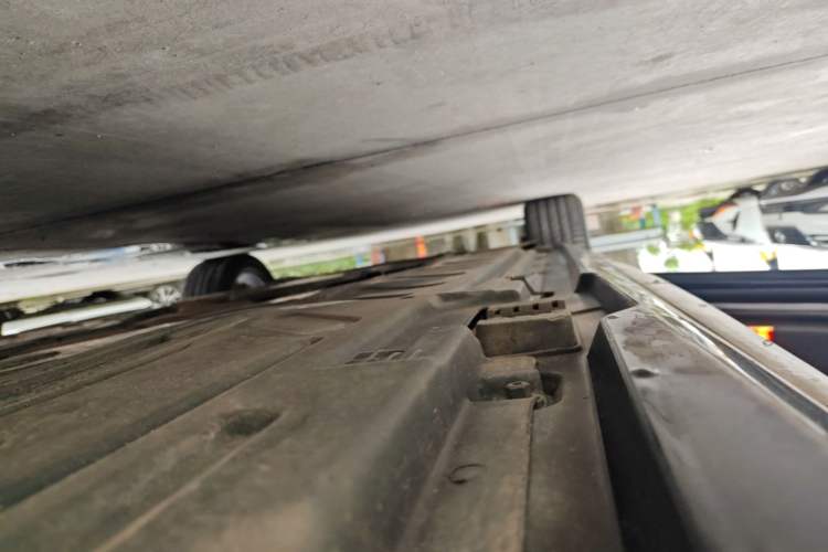 Used Mercedes-Benz E-Class 2019 E 200 L Sport Edition Left Side Sill