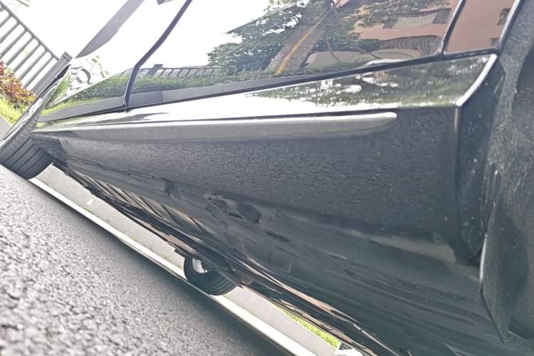 Used Mercedes-Benz E-Class 2019 E 260 L Sport Edition Left Side Sill