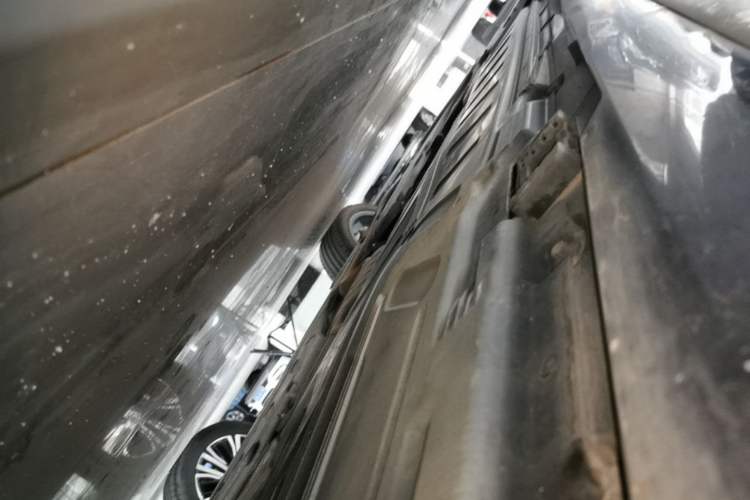Used Mercedes-Benz E-Class 2019 E 260 L Sport Edition Left Side Sill