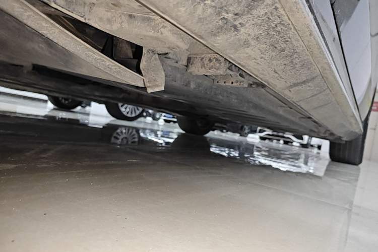 Used Mercedes-Benz E-Class 2019 E 200 L Sport Edition Left Side Sill