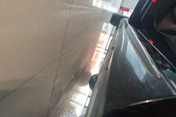 Used Mercedes-Benz E-Class 2019 Restyled E 300 L Sporty and Stylish Edition Left Side Sill