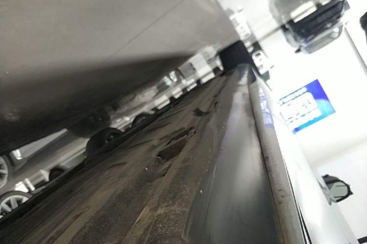Used Mercedes-Benz E-Class 2019 E 300 L Sporty and Stylish Model Left Side Sill