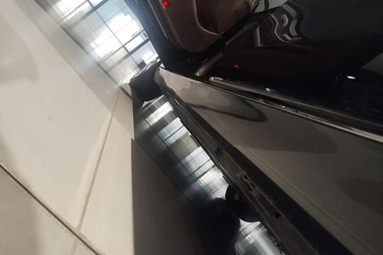 Used Mercedes-Benz E-Class 2019 E 200 L Left Side Sill