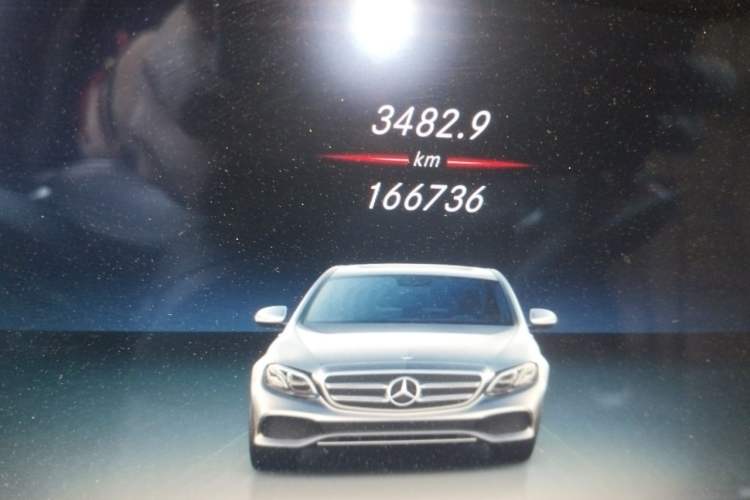 Used Mercedes-Benz E-Class 2019 Restyled E 300 L Sport Luxury Edition Odometer Close Up