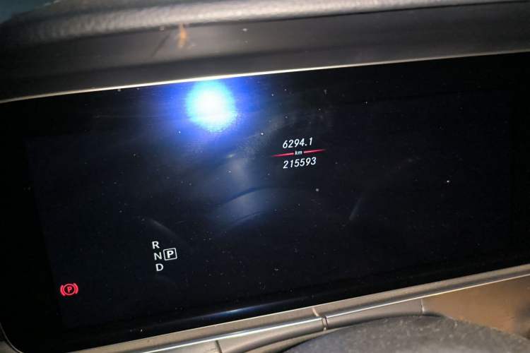 Used Mercedes-Benz E-Class 2019 Restyled E 300 L Sporty and Stylish Edition Odometer Close Up