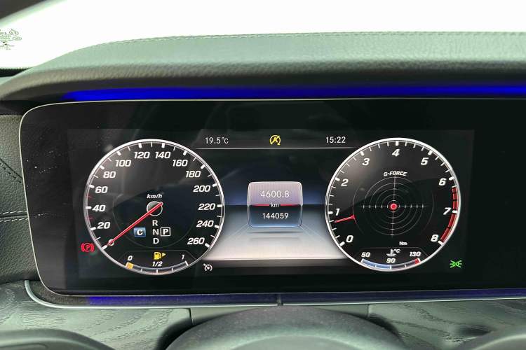Used Mercedes-Benz E-Class 2019 E 200 L Sport Edition Odometer Close Up