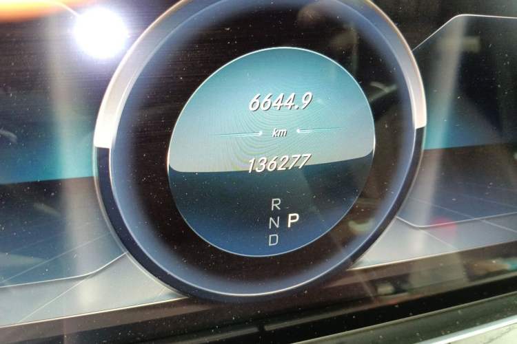 Used Mercedes-Benz E-Class 2019 Restyled E 300 L Sporty and Stylish Edition Odometer Close Up