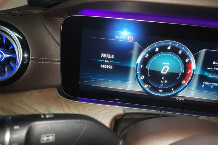 Used Mercedes-Benz E-Class 2019 Restyled E 300 L Luxury Edition Odometer Close Up