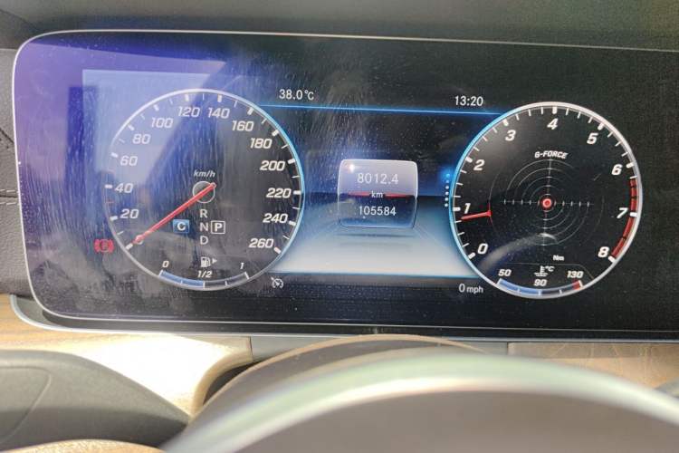 Used Mercedes-Benz E-Class 2019 E 200 L Odometer Close Up