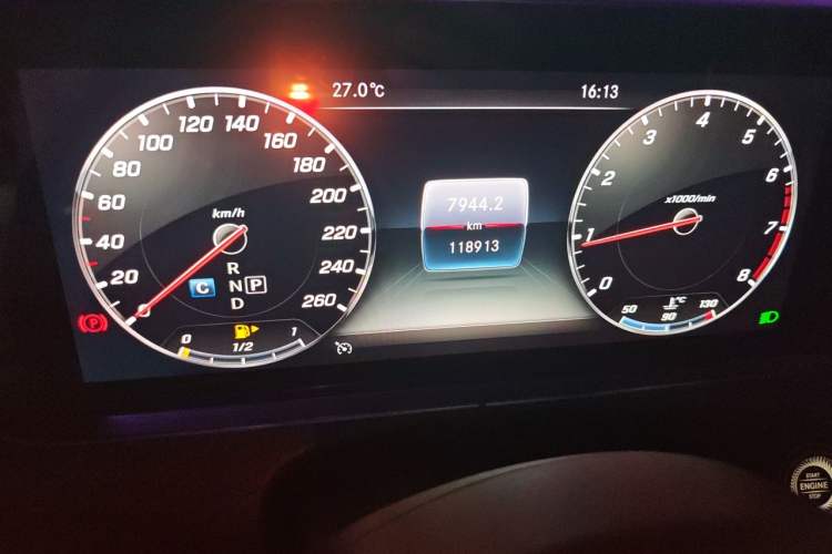 Used Mercedes-Benz E-Class 2019 Facelifted E 300 L Stylish Version Odometer Close Up
