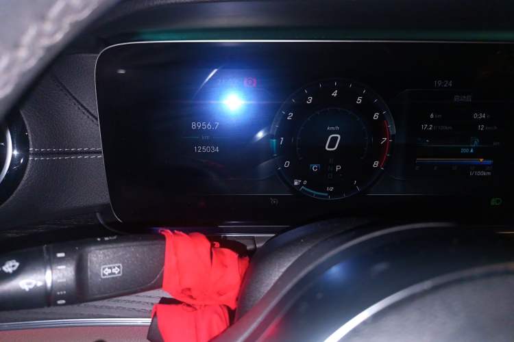Used Mercedes-Benz E-Class 2019 Restyled E 300 L Sporty and Stylish Edition Odometer Close Up