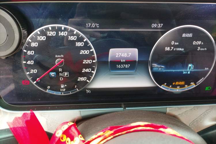 Used Mercedes-Benz E-Class 2019 Facelifted E 300 L Stylish Version Odometer Close Up