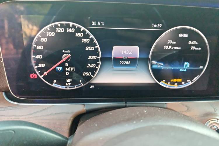 Used Mercedes-Benz E-Class 2019 Facelifted E 300 L Stylish Version Odometer Close Up