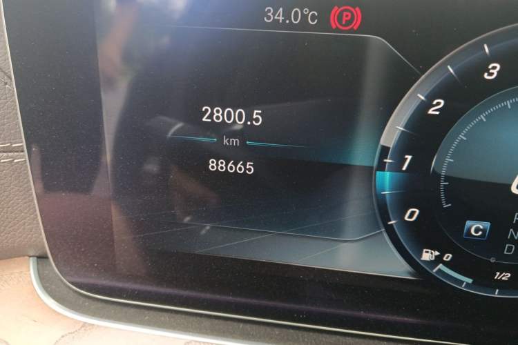 Used Mercedes-Benz E-Class 2019 E 300 L Luxury Model Odometer Close Up