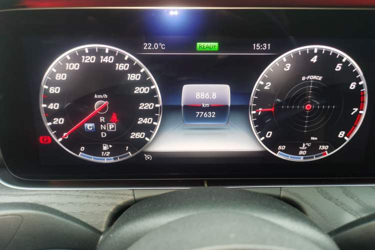 Used Mercedes-Benz E-Class 2019 E 260 L Sport Edition Odometer Close Up