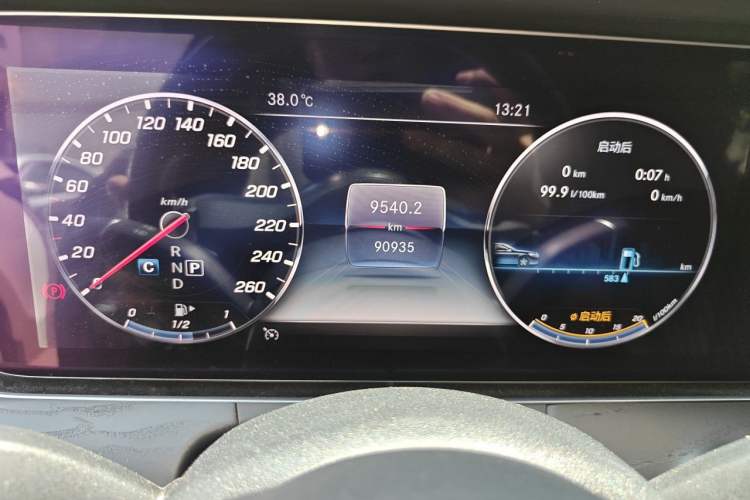 Used Mercedes-Benz E-Class 2019 E 200 L Sport Edition Odometer Close Up