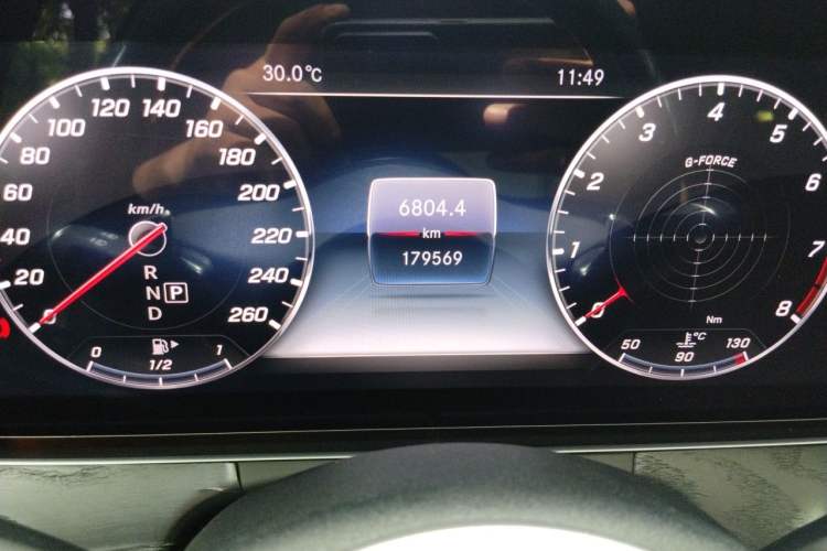 Used Mercedes-Benz E-Class 2019 E 200 L Sport Edition Odometer Close Up
