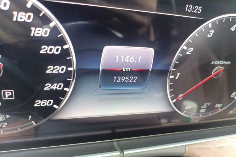 Used Mercedes-Benz E-Class 2019 Restyled E 300 L Luxury Edition Odometer Close Up