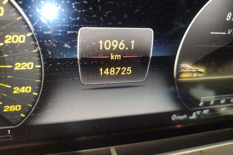 Used Mercedes-Benz E-Class 2019 Restyled E 300 L Sporty and Stylish Edition Odometer Close Up