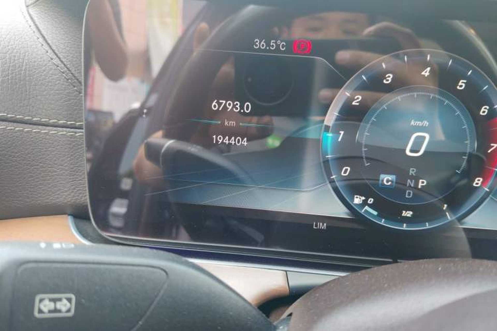 Used Mercedes-Benz E-Class 2019 Facelifted E 300 L Stylish Version Odometer Close Up