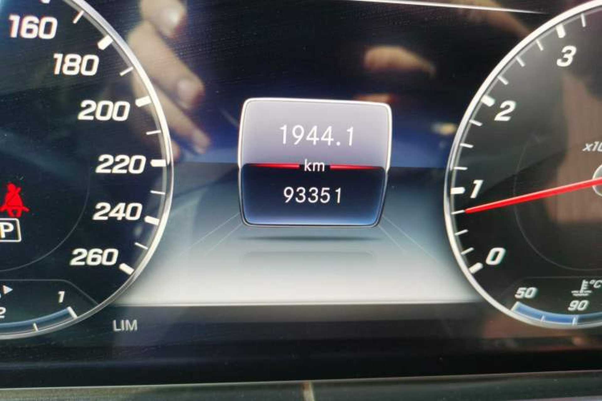 Used Mercedes-Benz E-Class 2019 Facelifted E 300 L Stylish Version Odometer Close Up