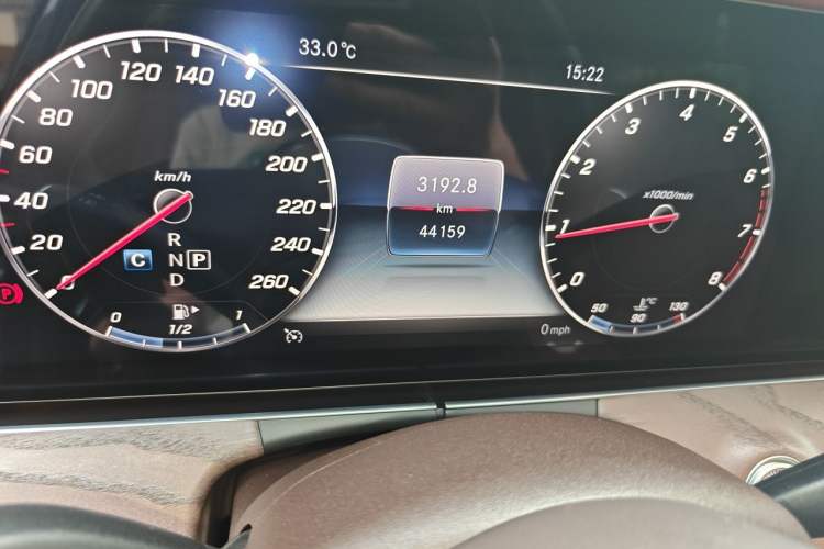 Used Mercedes-Benz E-Class 2019 Restyled E 300 L Luxury Edition Odometer Close Up