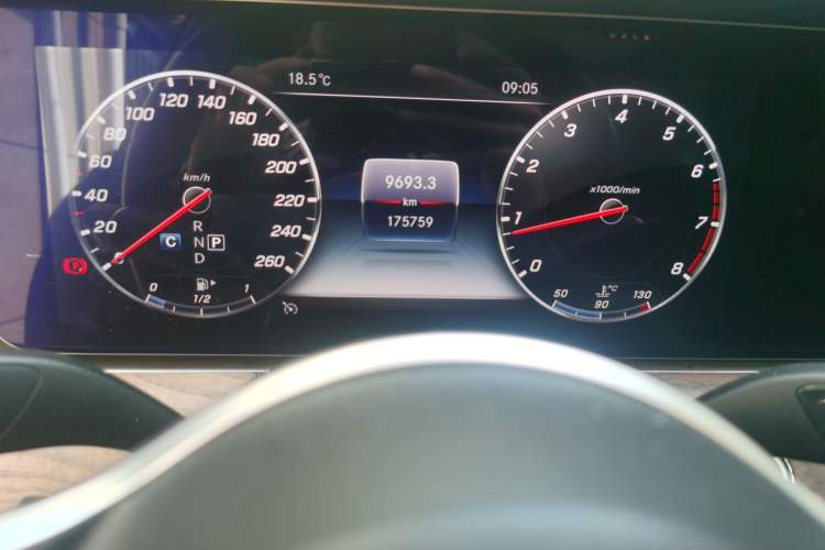 Used Mercedes-Benz E-Class 2019 Facelifted E 300 L Stylish Version Odometer Close Up