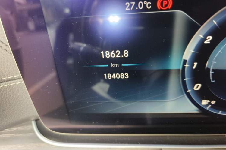 Used Mercedes-Benz E-Class 2019 Restyled E 300 L Sport Luxury Edition Odometer Close Up