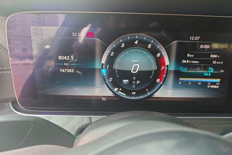 Used Mercedes-Benz E-Class 2019 Restyled E 300 L Sporty and Stylish Edition Odometer Close Up