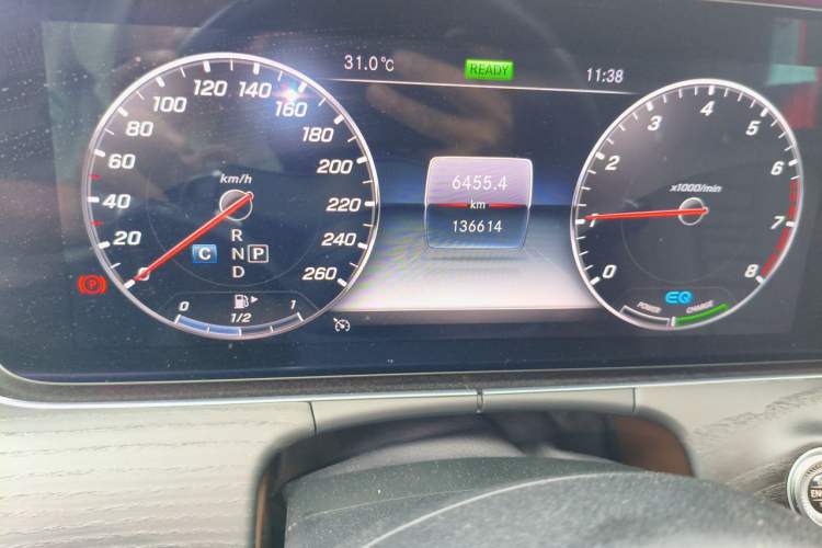 Used Mercedes-Benz E-Class 2019 E 260 L Sport Edition Odometer Close Up