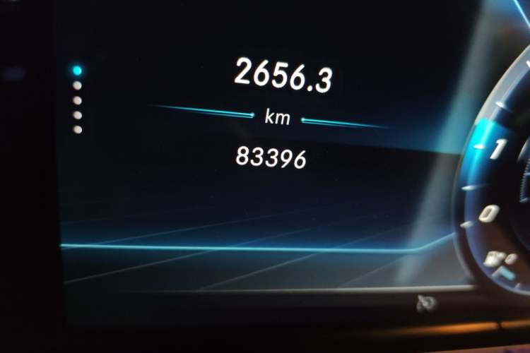 Used Mercedes-Benz E-Class 2019 Restyled E 300 L Sport Luxury Edition Odometer Close Up
