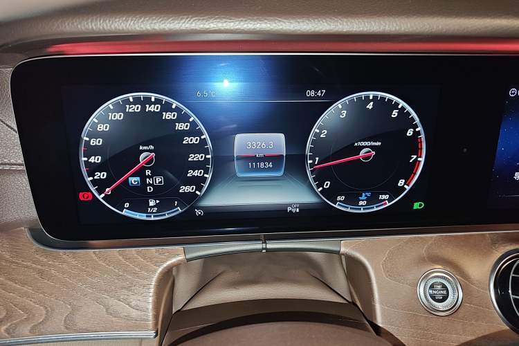 Used Mercedes-Benz E-Class 2019 E 300 L Stylish Model Odometer Close Up