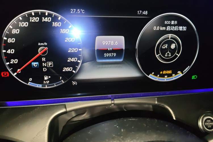Used Mercedes-Benz E-Class 2019 Restyled E 300 L Sport Luxury Edition Odometer Close Up