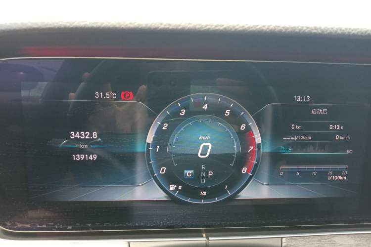 Used Mercedes-Benz E-Class 2019 E 300 L Sport Luxury Edition Odometer Close Up