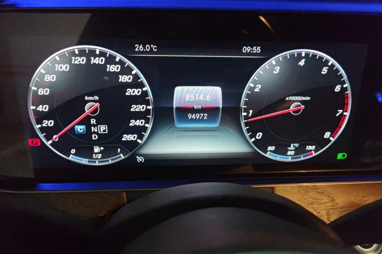 Used Mercedes-Benz E-Class 2019 Restyled E 300 L Luxury Edition Odometer Close Up