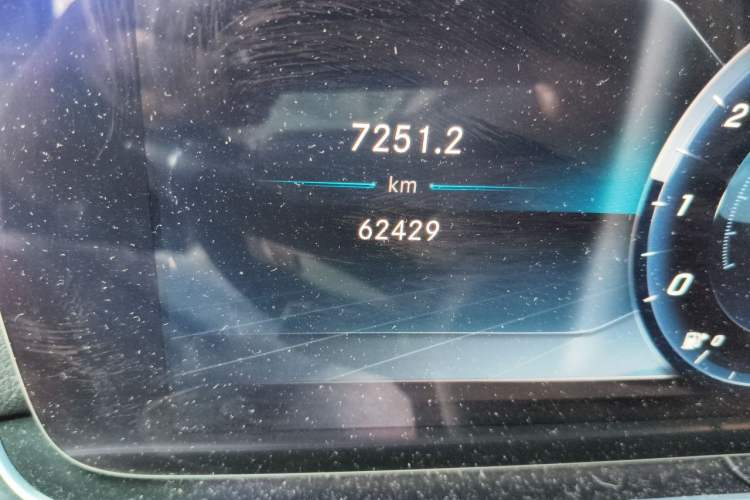 Used Mercedes-Benz E-Class 2019 E 300 L Sport Luxury Edition Odometer Close Up