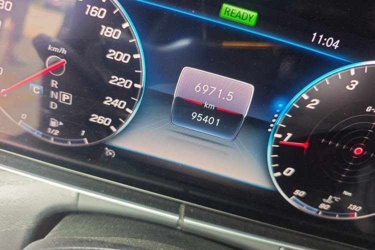 Used Mercedes-Benz E-Class 2019 E 260 L Sport Edition Odometer Close Up