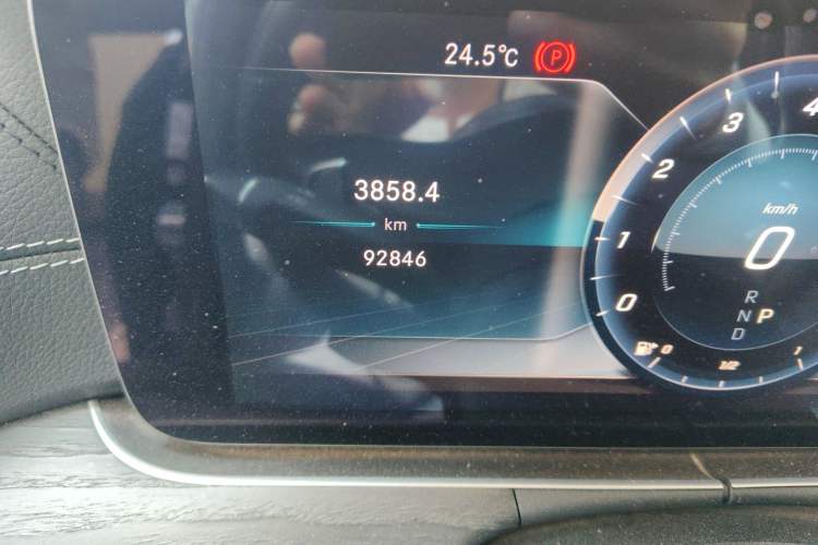 Used Mercedes-Benz E-Class 2019 Restyled E 300 L Sporty and Stylish Edition Odometer Close Up