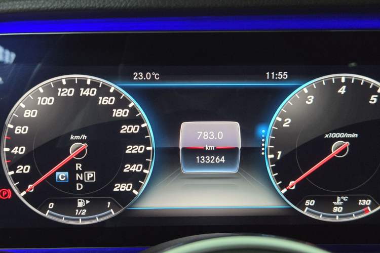 Used Mercedes-Benz E-Class 2019 E 200 L Odometer Close Up