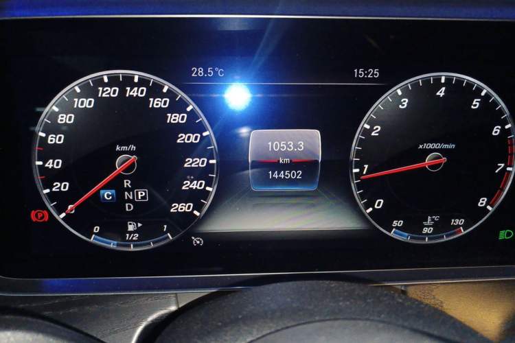 Used Mercedes-Benz E-Class 2019 E 300 L Sport Luxury Edition Odometer Close Up