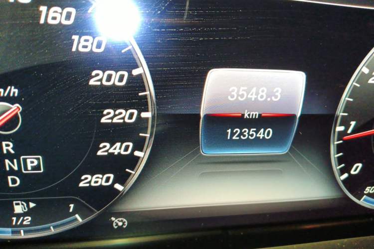 Used Mercedes-Benz E-Class 2019 E 300 L Sport Luxury Edition Odometer Close Up