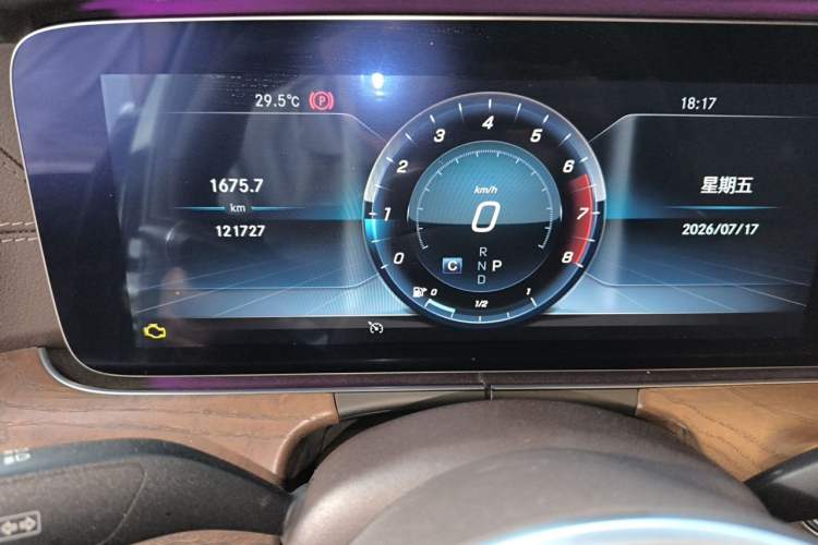 Used Mercedes-Benz E-Class 2019 E 200 L Odometer Close Up