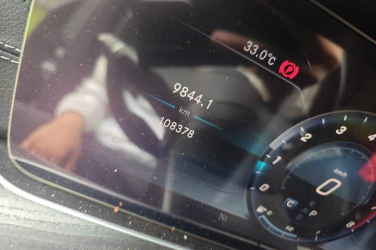 Used Mercedes-Benz E-Class 2019 E 300 L Stylish Model Odometer Close Up