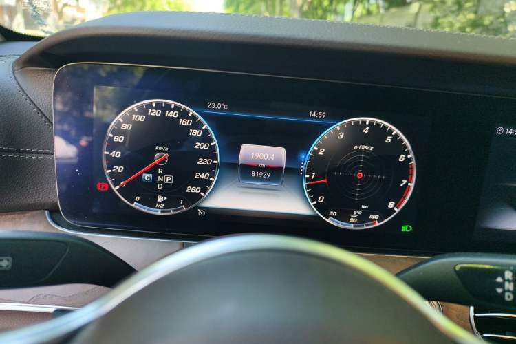 Used Mercedes-Benz E-Class 2019 Facelifted E 300 L Stylish Version Odometer Close Up