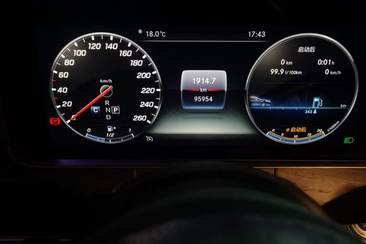 Used Mercedes-Benz E-Class 2019 Restyled E 300 L Sporty and Stylish Edition Odometer Close Up