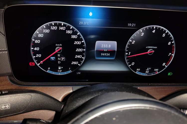 Used Mercedes-Benz E-Class 2019 Restyled E 300 L Luxury Edition Odometer Close Up