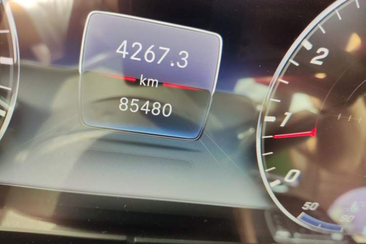 Used Mercedes-Benz E-Class 2019 Restyled E 300 L Sport Luxury Edition Odometer Close Up
