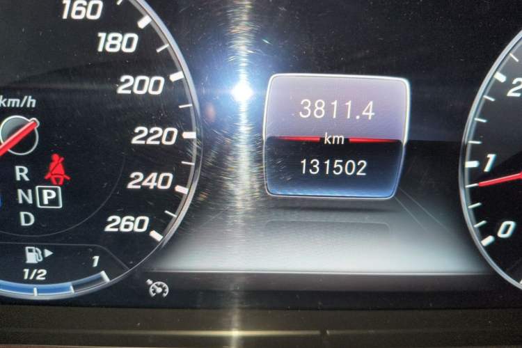 Used Mercedes-Benz E-Class 2019 Facelifted E 300 L Stylish Version Odometer Close Up