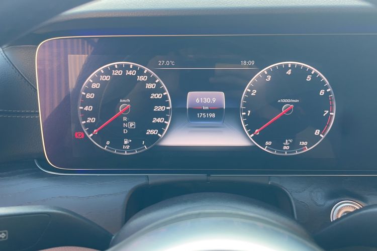 Used Mercedes-Benz E-Class 2019 E 300 L Sport Luxury Edition Odometer Close Up