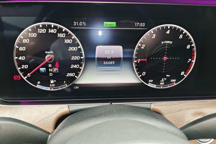 Used Mercedes-Benz E-Class 2019 E 260 L 4MATIC Odometer Close Up